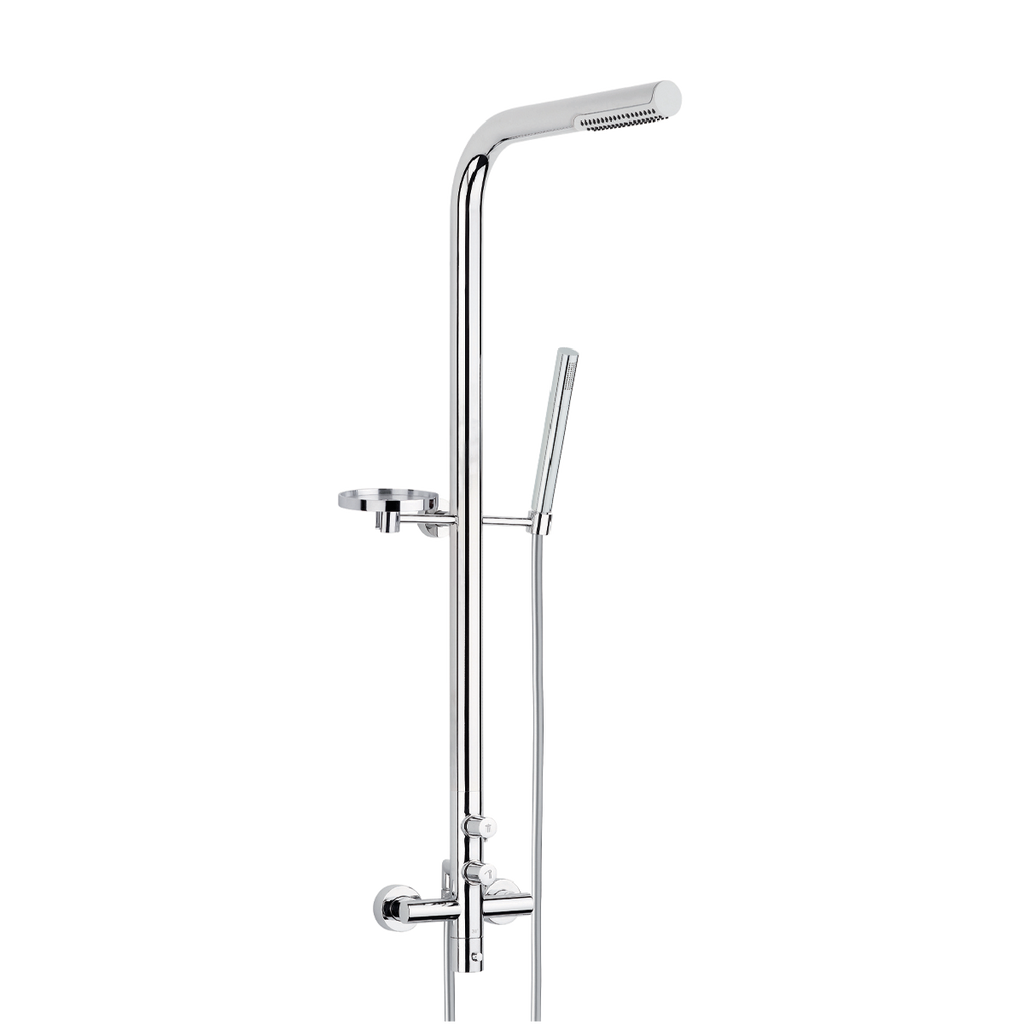 Combiné de douche de marque Allure équipé de robinet thermostatique, style pool house